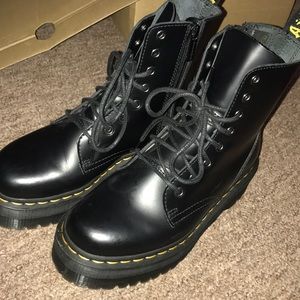Dr. Martens Jadon